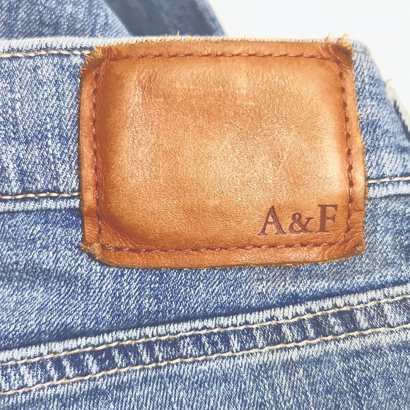 Abercrombie & Fitch Kennan Straight Stretch Jeans, Medium Light Wash 31w32 - Picture 8 of 11